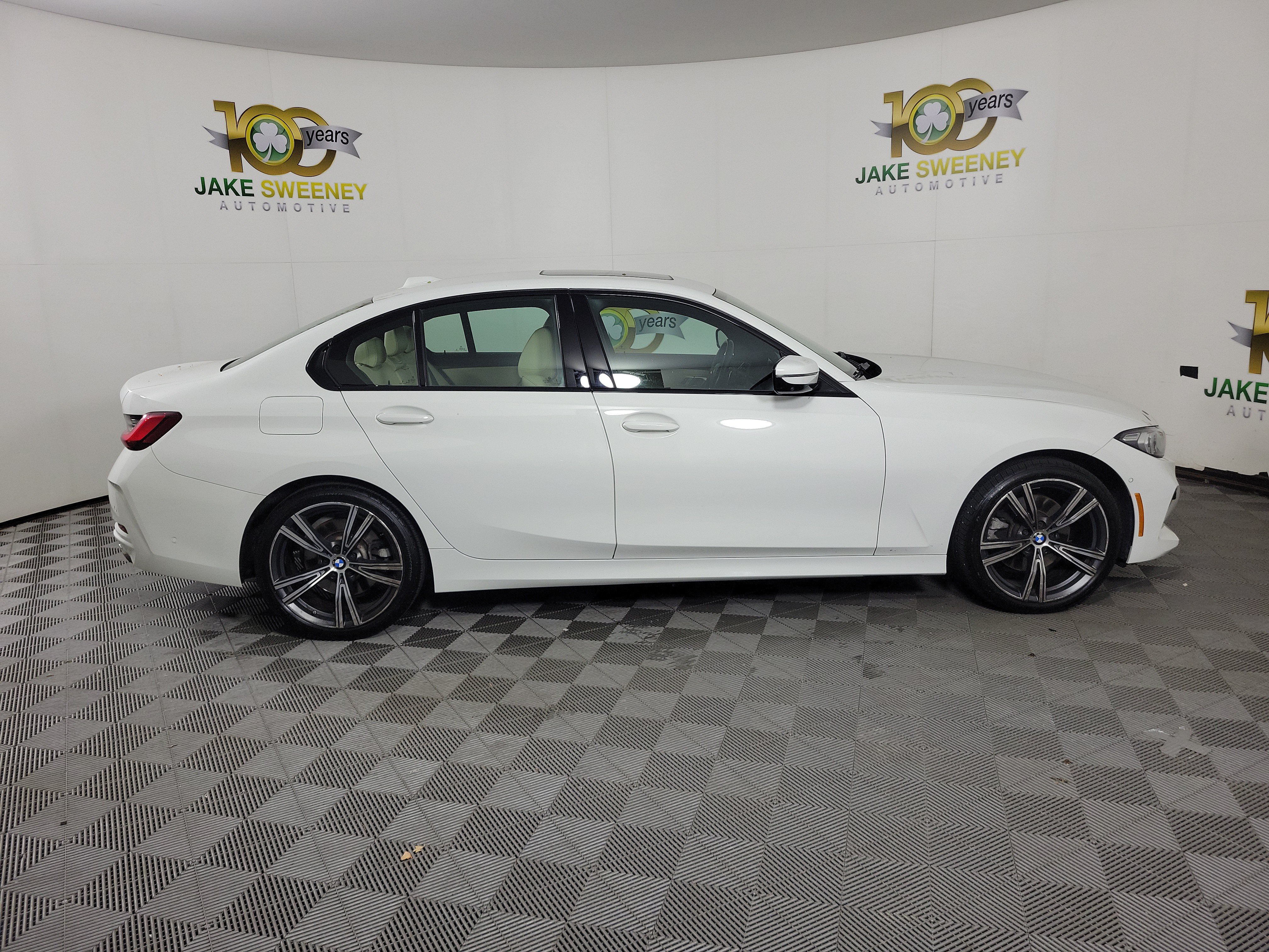 Certified 2023 BMW 330i xDrive Sedan w/ Parking Assistance Package AWD/4WD image 8