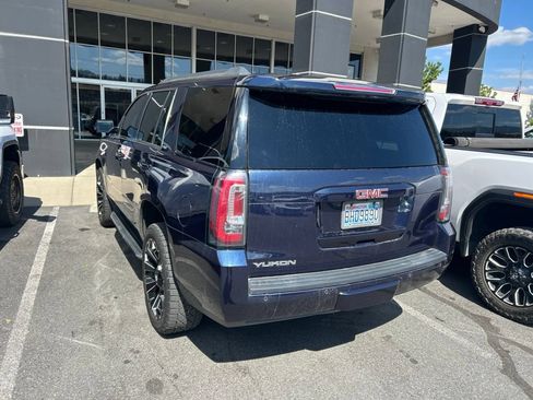 Used 2017 GMC Yukon SLT w/ Open Road Package AWD/4WD image 3