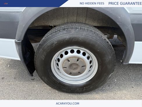Used 2012 Mercedes-Benz Sprinter 2500 image 20