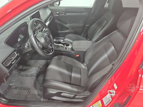 Used 2025 Honda Civic Sport image 9
