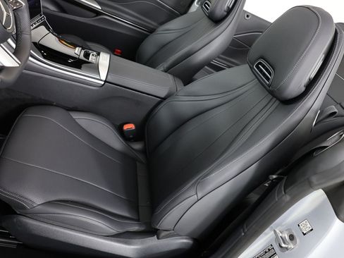 Used 2024 Mercedes-Benz CLE 300 4MATIC Cabriolet image 10