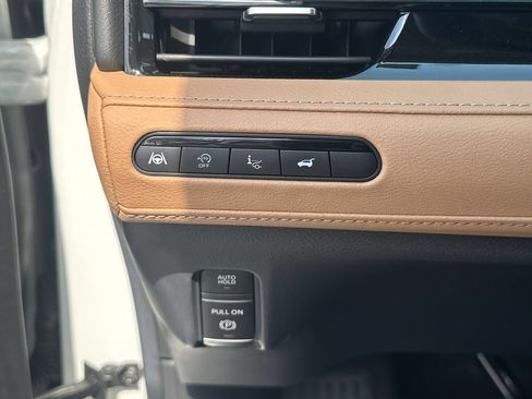 Used 2025 INFINITI QX80 Sensory AWD/4WD image 30