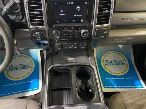 Used 2017 Ford F250 XLT w/ XLT Premium Package AWD/4WD image 15