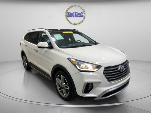Used 2019 Hyundai Santa Fe XL w/ Cargo Package image 6