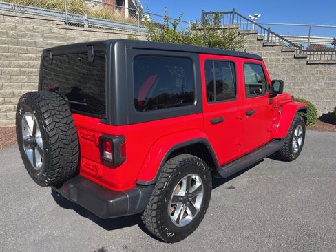 Used 2020 Jeep Wrangler Unlimited Sahara image 4