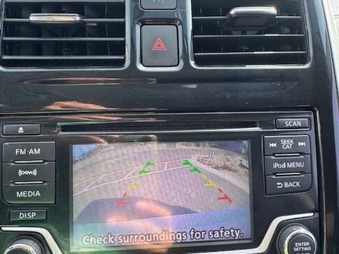 Used 2017 Nissan Versa Note SV image 43