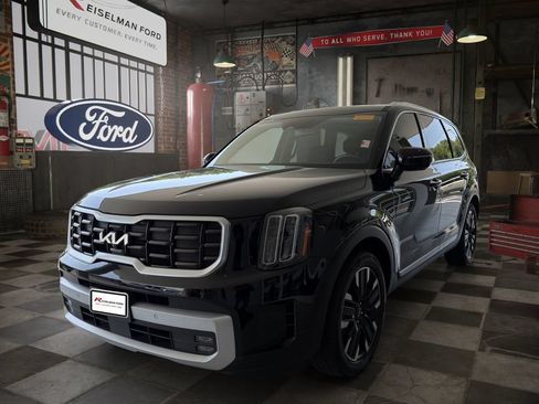 Used 2024 Kia Telluride SX FWD image 1
