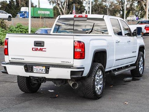 Used 2015 GMC Sierra 2500 Denali w/ Duramax Plus Package image 4