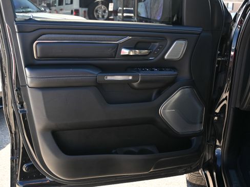 Used 2020 RAM 1500 Limited w/ Black Appearance Package image 28