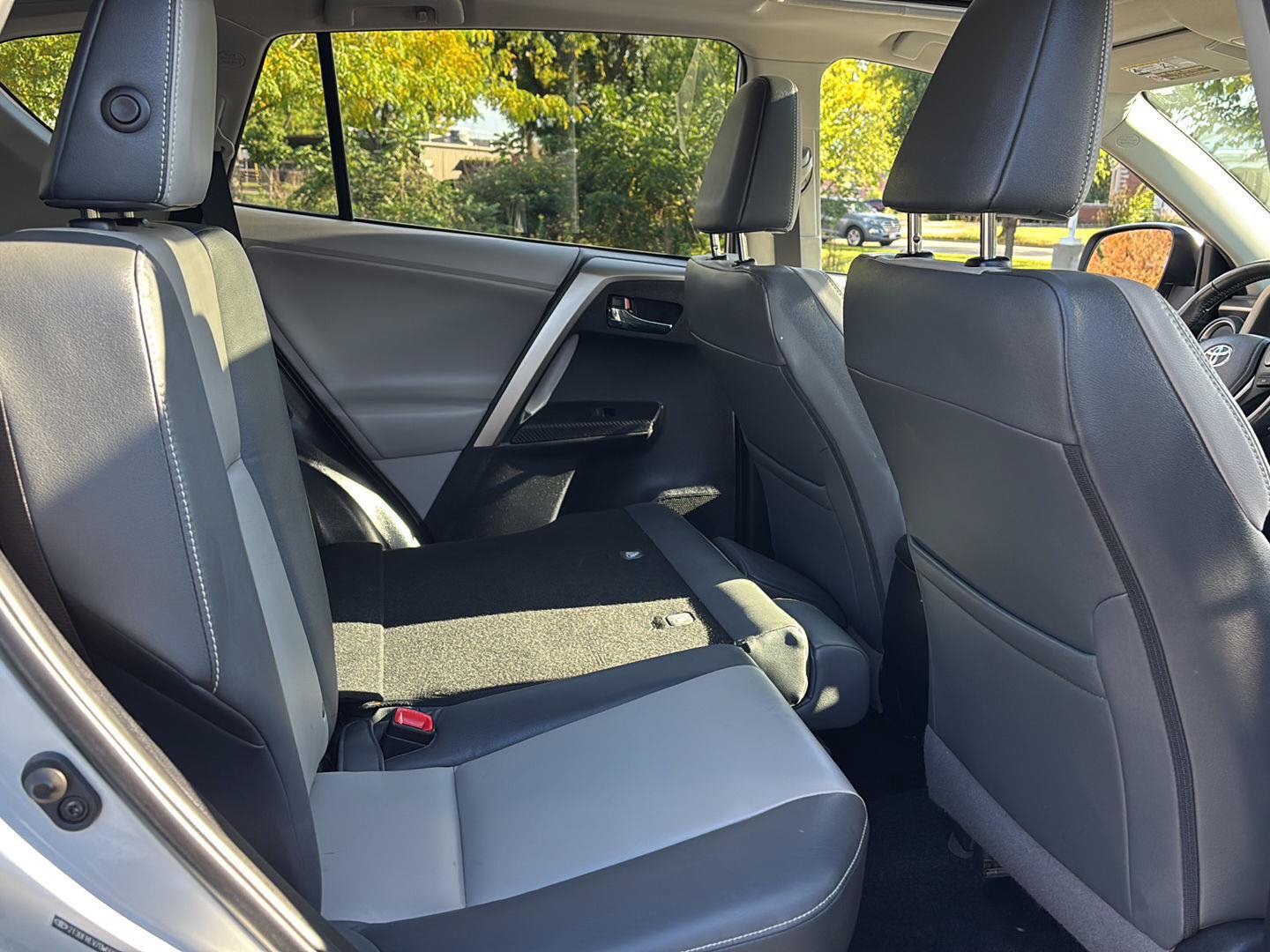 Used 2013 Toyota RAV4 Limited AWD/4WD image 15