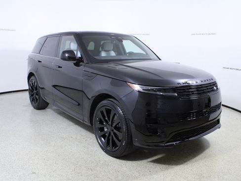 New 2026 Land Rover Range Rover Sport Dynamic SE AWD/4WD image 3