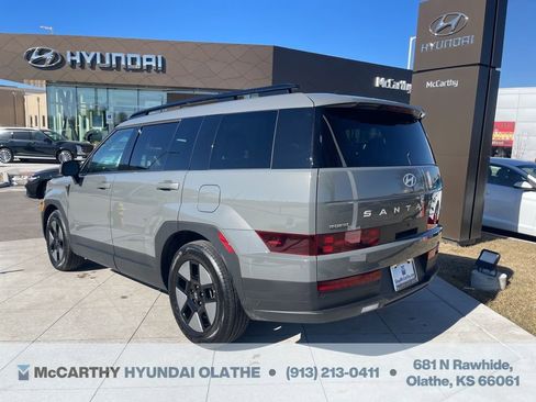 Certified 2025 Hyundai Santa Fe SEL image 12