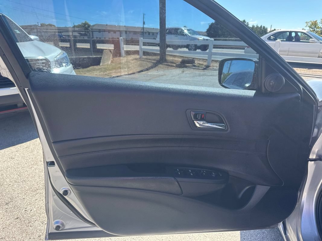 Used 2015 Acura ILX FWD image 13