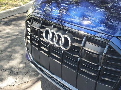 Used 2020 Audi Q7 3.0T Prestige w/ Prestige Package AWD/4WD image 9