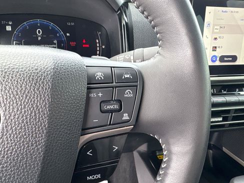 Certified 2025 Toyota Camry SE image 22