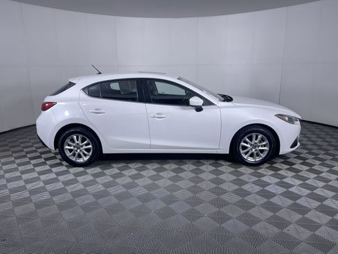 Used 2016 MAZDA MAZDA3 i Touring image 10