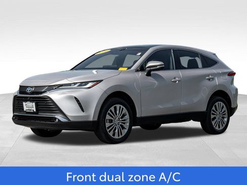 Certified 2024 Toyota Venza Limited AWD/4WD image 3