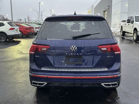 Certified 2022 Volkswagen Tiguan SEL R-Line image 5