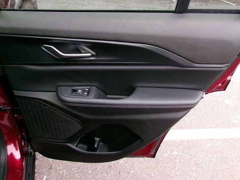 Certified 2024 Jeep Grand Cherokee Altitude image 9