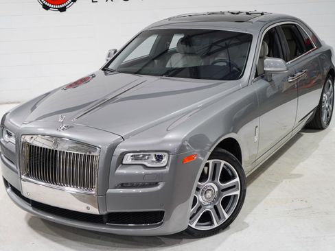 Used 2015 Rolls-Royce Ghost RWD image 32