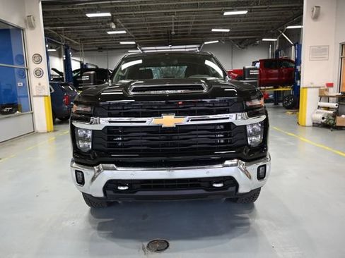 New 2026 Chevrolet Silverado 2500 LT AWD/4WD image 2