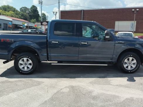 Used 2017 Ford F150 XLT w/ Equipment Group 302A Luxury AWD/4WD image 6