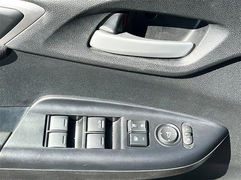 Used 2019 Honda Fit EX image 17