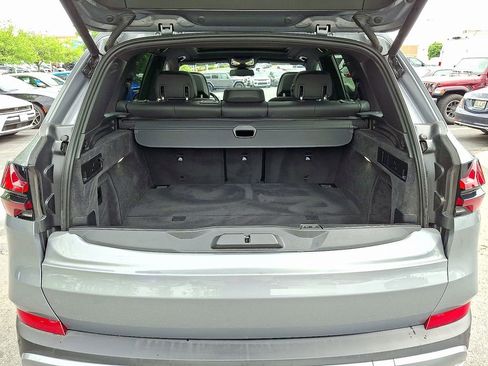 Used 2025 BMW X5 xDrive50e AWD/4WD image 34