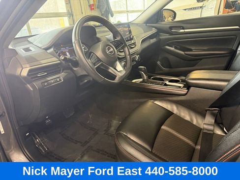 Used 2025 Nissan Altima 2.5 SR image 19