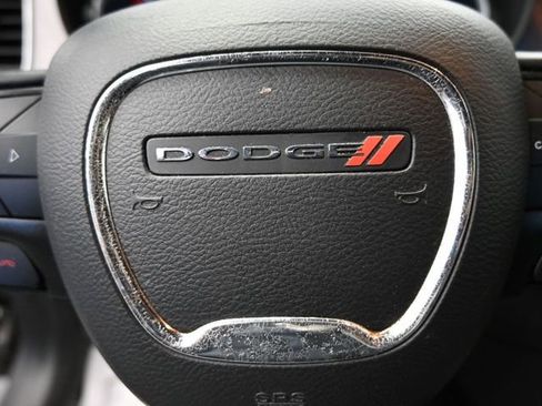 Used 2019 Dodge Charger SXT image 21