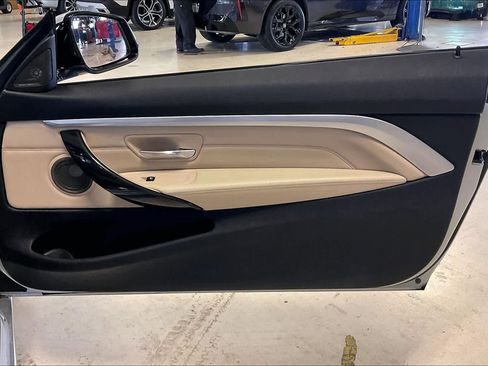 Used 2017 BMW 430i Convertible image 22