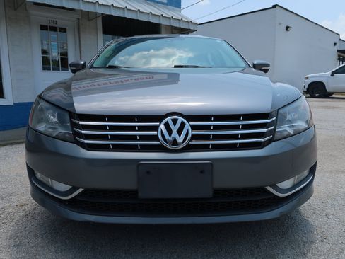 Used 2014 Volkswagen Passat TDI SEL Premium FWD image 9