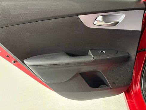 Used 2024 Kia Forte LXS image 31