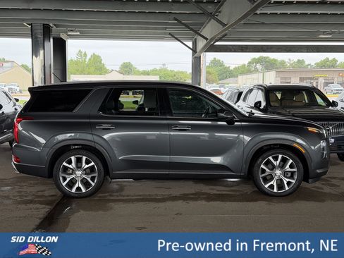 Used 2020 Hyundai Palisade SEL w/ Premium Package AWD/4WD image 3
