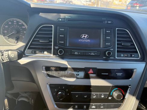 Used 2015 Hyundai Sonata SE w/ Option Group 09 image 15
