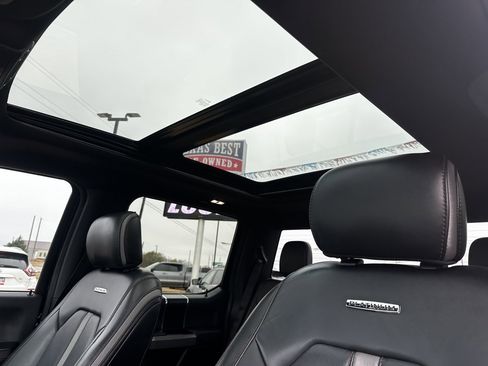 Used 2018 Ford F150 Platinum w/ Equipment Group 701A Luxury image 21