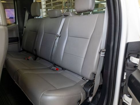 Used 2019 Ford F250 XL w/ STX Appearance Package RWD image 11