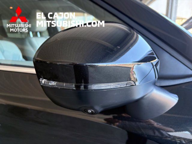 Used 2025 Mitsubishi Outlander SEL AWD/4WD image 14