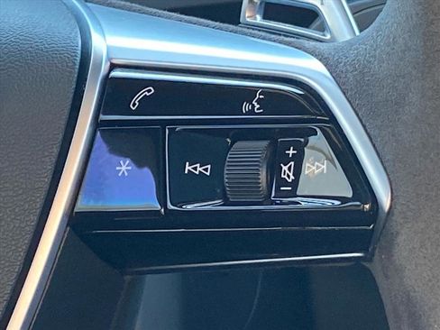 Used 2023 Audi e-tron GT Prestige w/ Prestige Package image 7