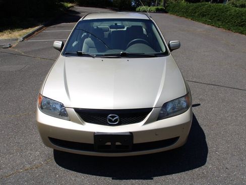 Used 2003 MAZDA Protege FWD image 9