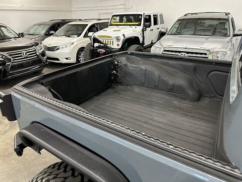 Used 2013 Jeep Wrangler Unlimited Rubicon AWD/4WD image 11