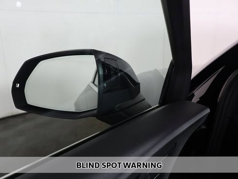 Used 2022 Audi Q5 2.0T Premium w/ Convenience Package image 4