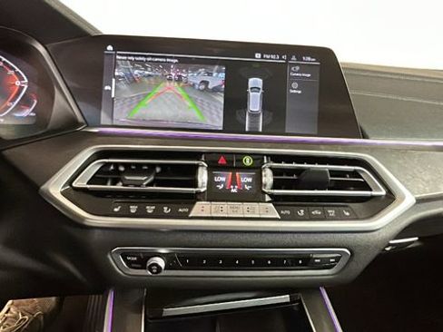 Used 2022 BMW X5 xDrive40i AWD/4WD image 25