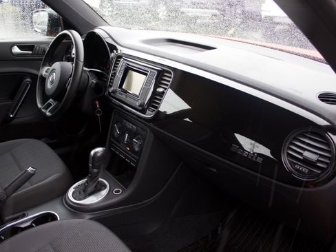 Used 2016 Volkswagen Beetle 1.8T S image 24