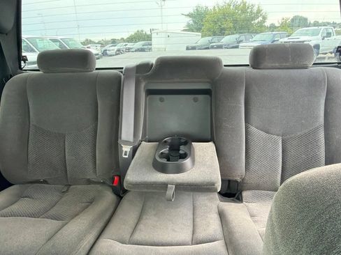 Used 2005 Chevrolet Silverado 2500 LS w/ Heavy-Duty Power Package AWD/4WD image 21