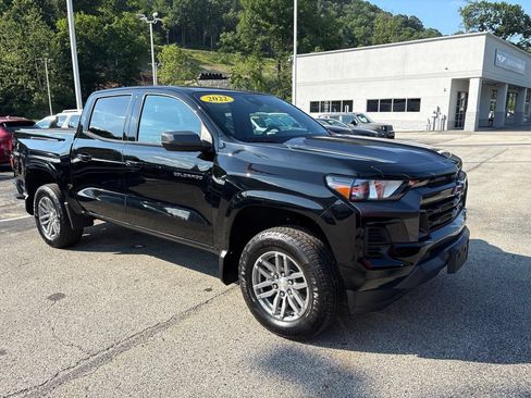 Certified 2023 Chevrolet Colorado LT w/ LPO, Pro Essentials Package AWD/4WD image 7