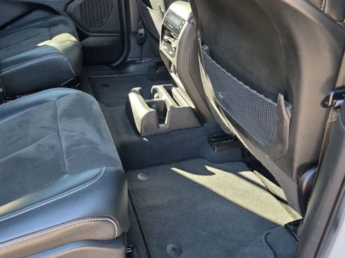 Used 2023 Jeep Grand Cherokee L Altitude image 35