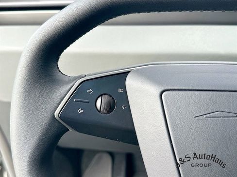 Used 2024 Tesla Cybertruck AWD Crew Cab image 13