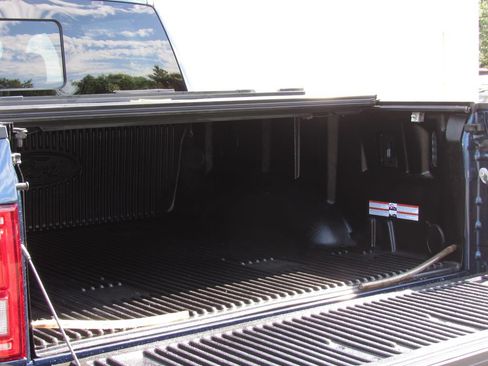 Used 2017 Ford F150 Limited AWD/4WD image 9