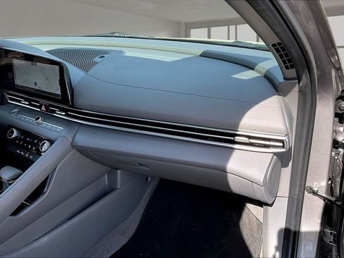 Used 2024 Hyundai Elantra SEL FWD image 24